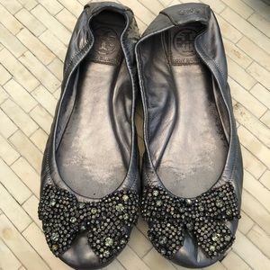 Tory Burch Silver Eddie Rhinestone Bow Flats 9